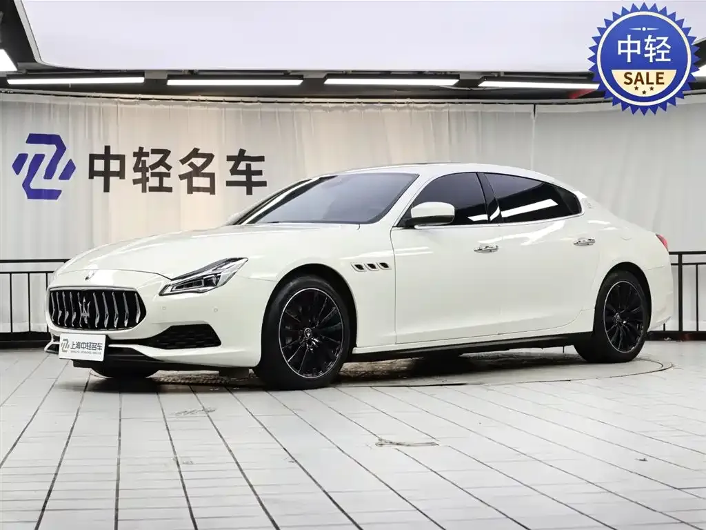 Maserati Quattroporte — фото 1