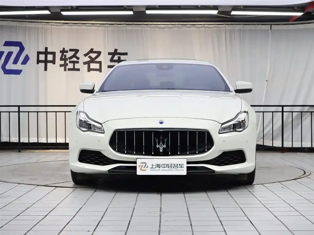 Maserati Quattroporte — фото 2