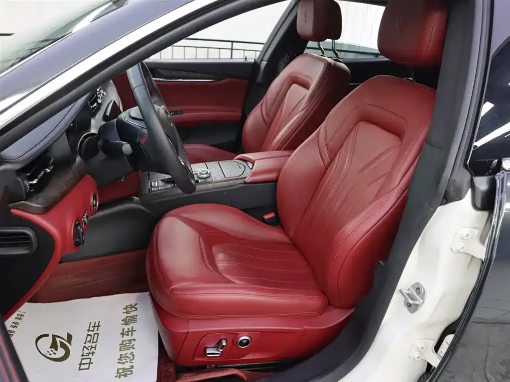 Maserati Quattroporte — фото 9