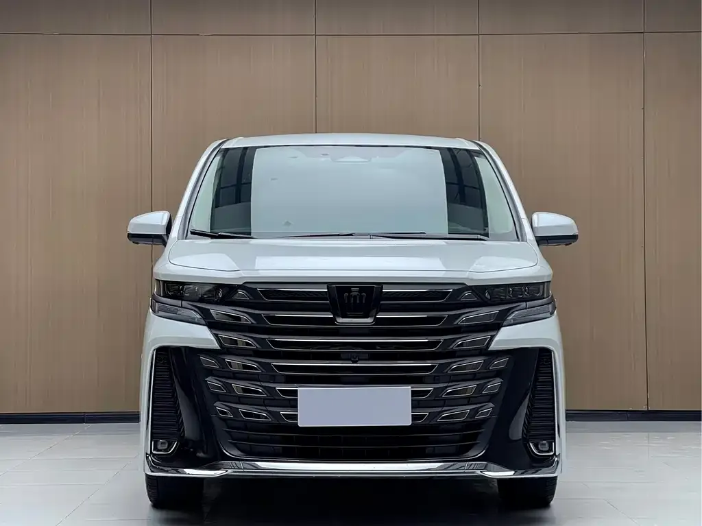 Toyota Vellfire — фото 2