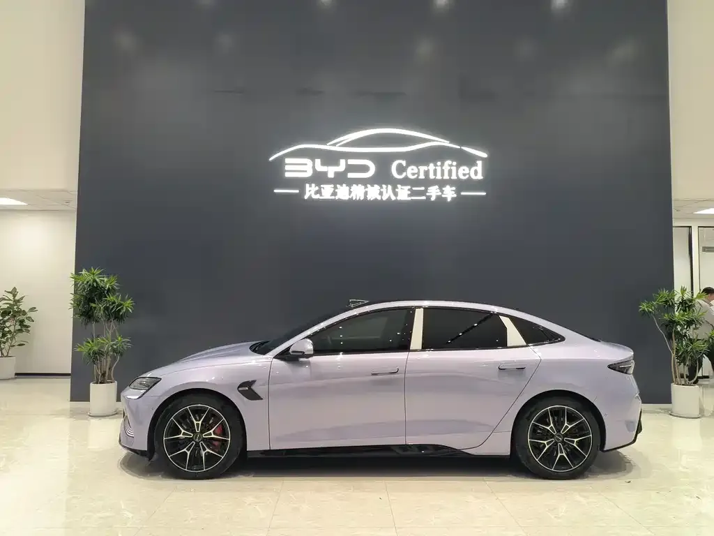BYD Seal — фото 2