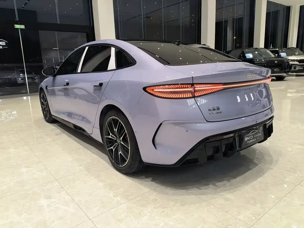 BYD Seal — фото 7