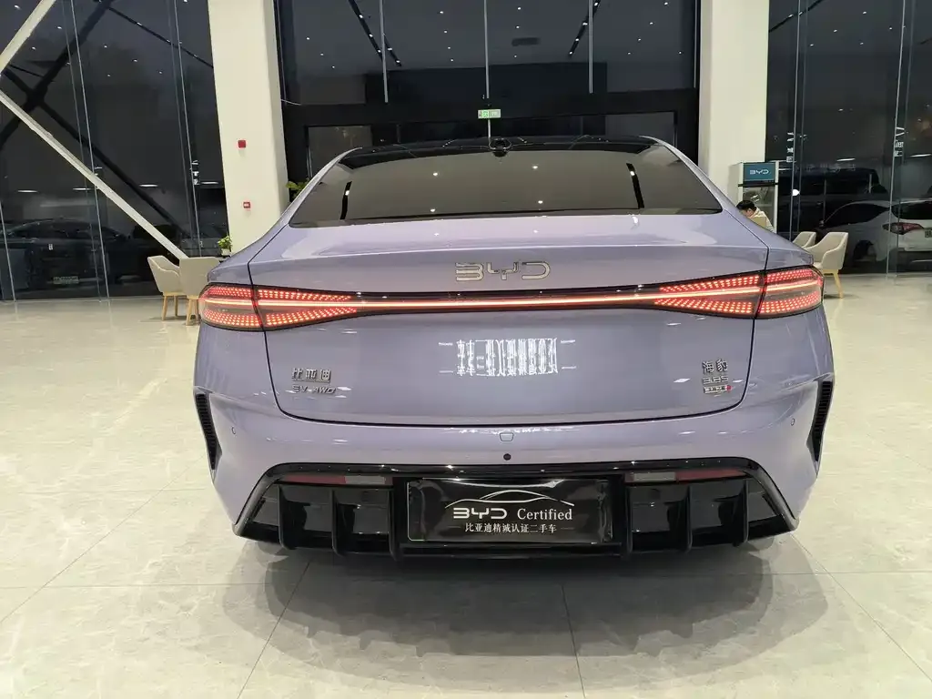 BYD Seal — фото 8