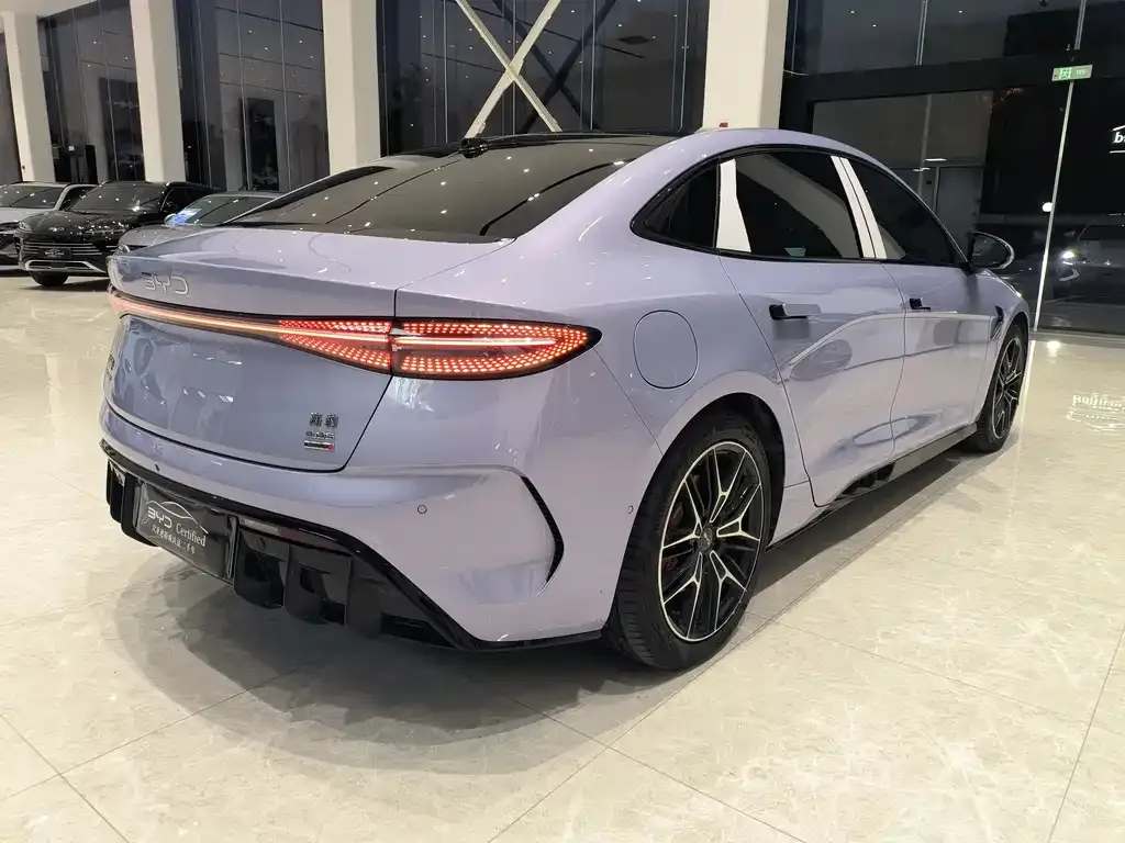 BYD Seal — фото 9