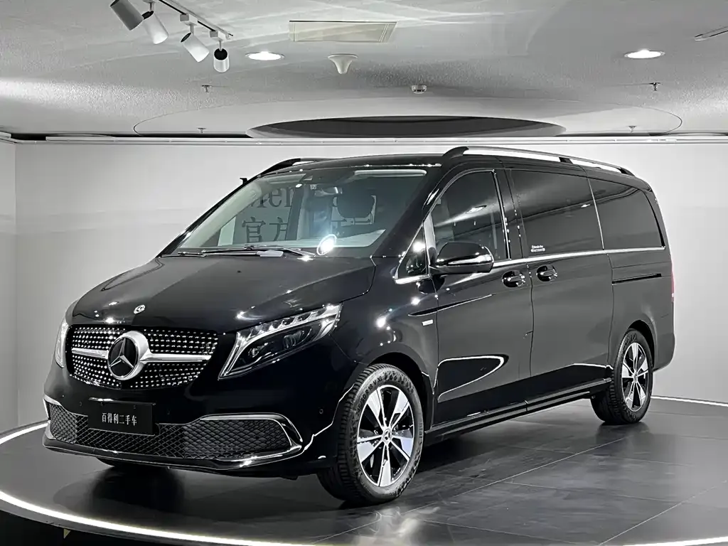 Mercedes-Benz V-Class — фото 1