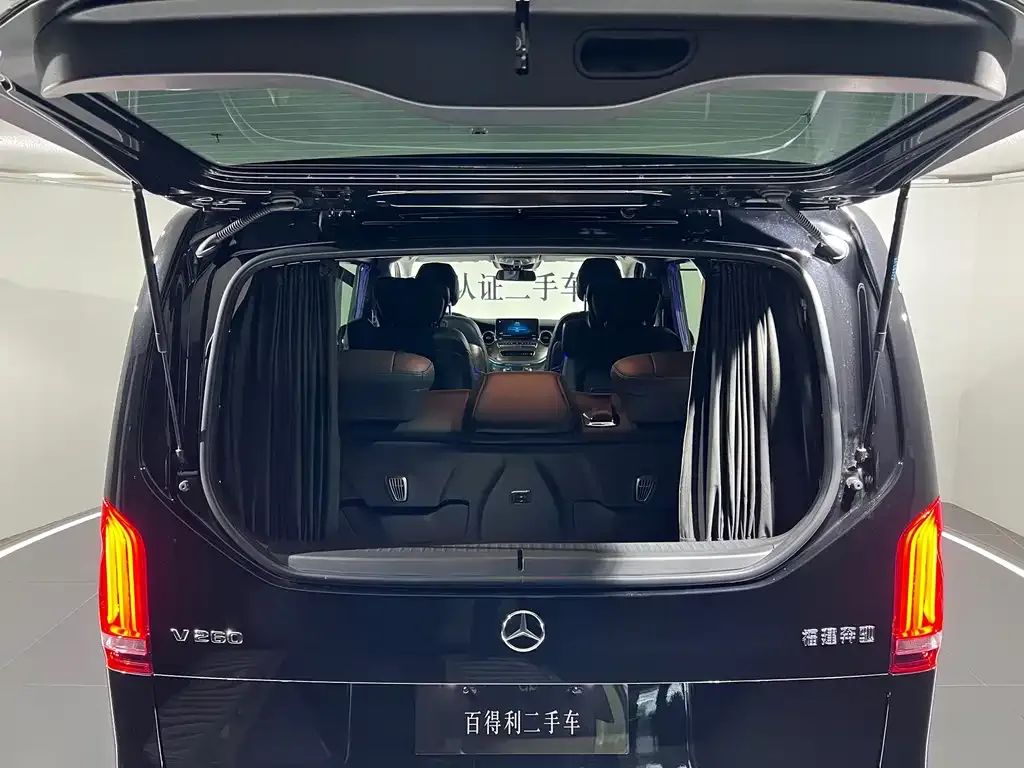 Mercedes-Benz V-Class — фото 10