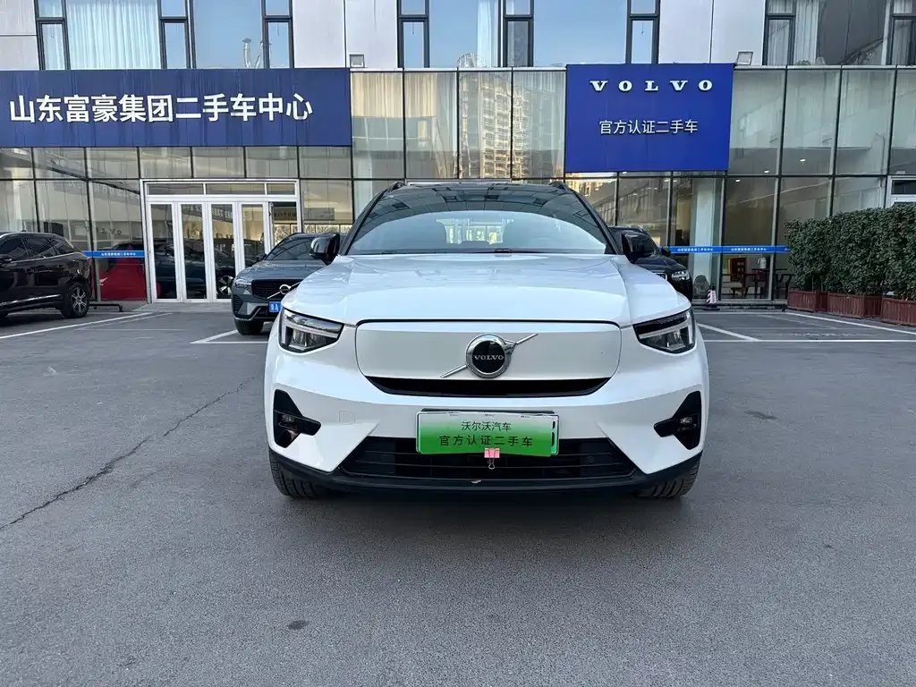 Volvo XC40 NEV — фото 2