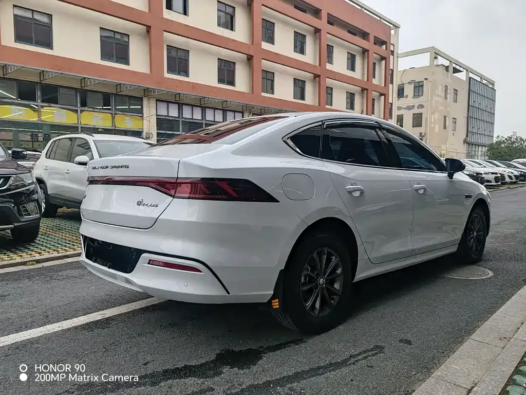 BYD Qin PLUS — фото 9