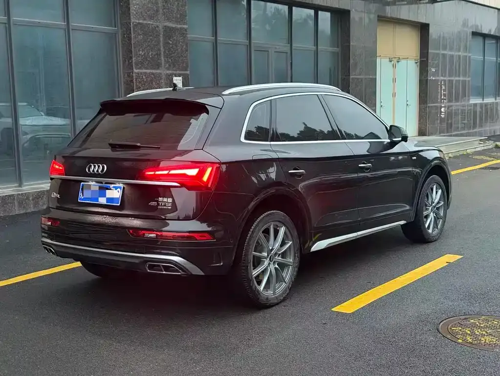 Audi Q5L — фото 4