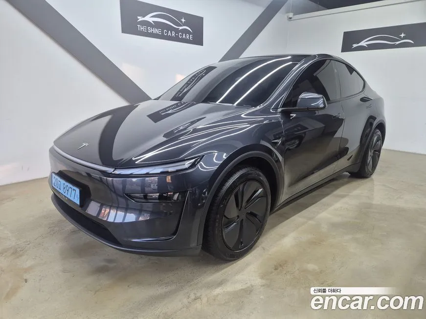 Tesla Model Y — фото 1