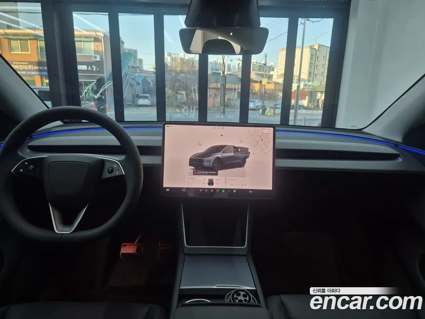 Tesla Model Y — фото 10