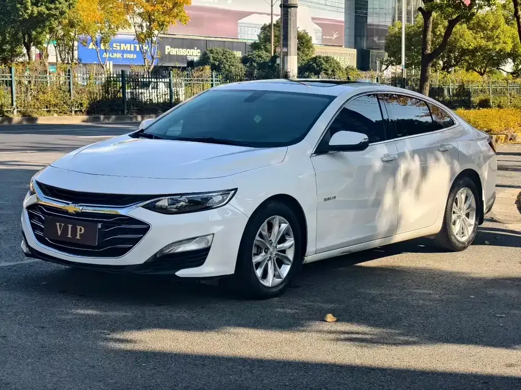 Chevrolet Malibu XL — фото 1