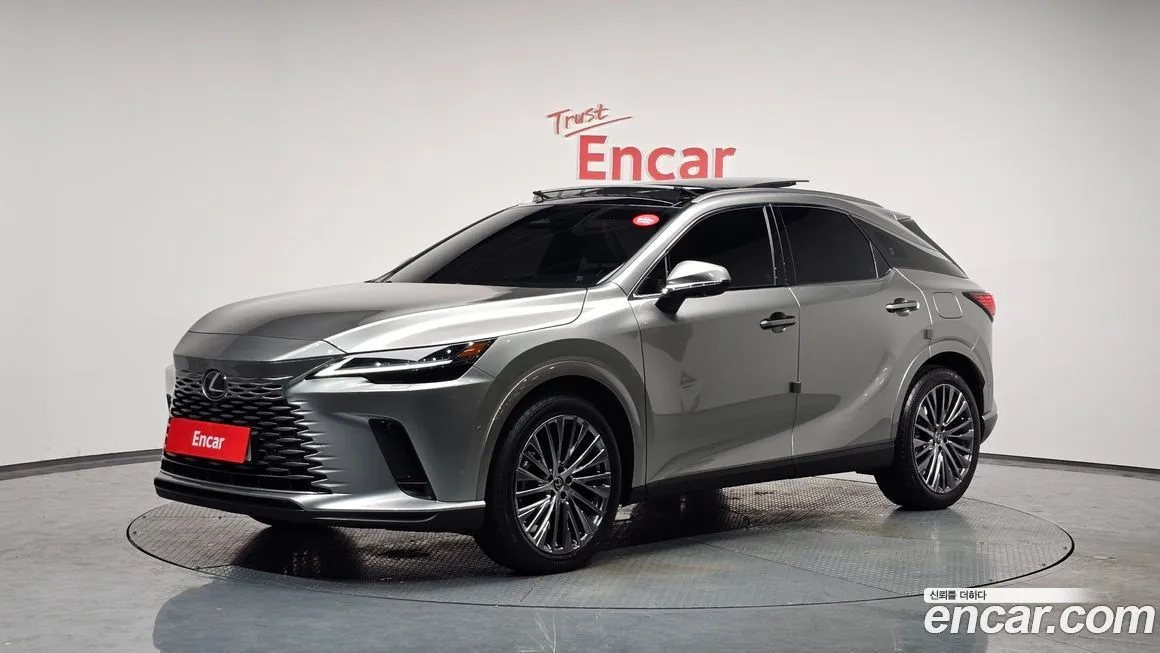 Lexus RX — фото 1