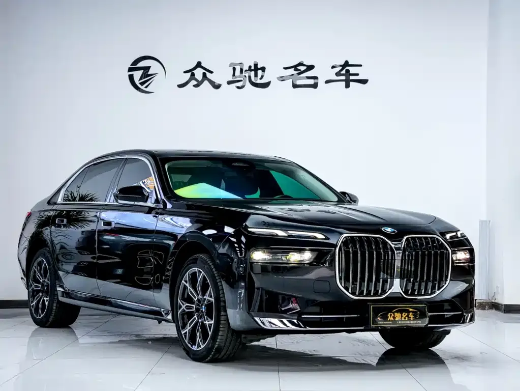 BMW 7 Series — фото 3