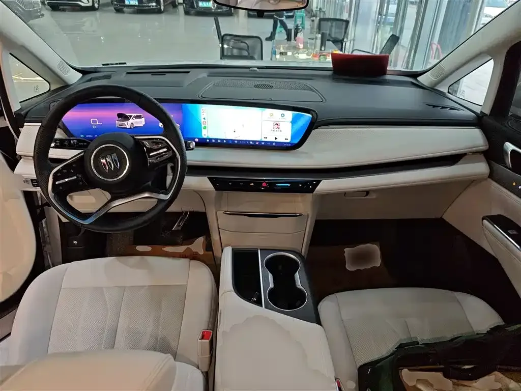 Buick GL8 Hybrid — фото 10