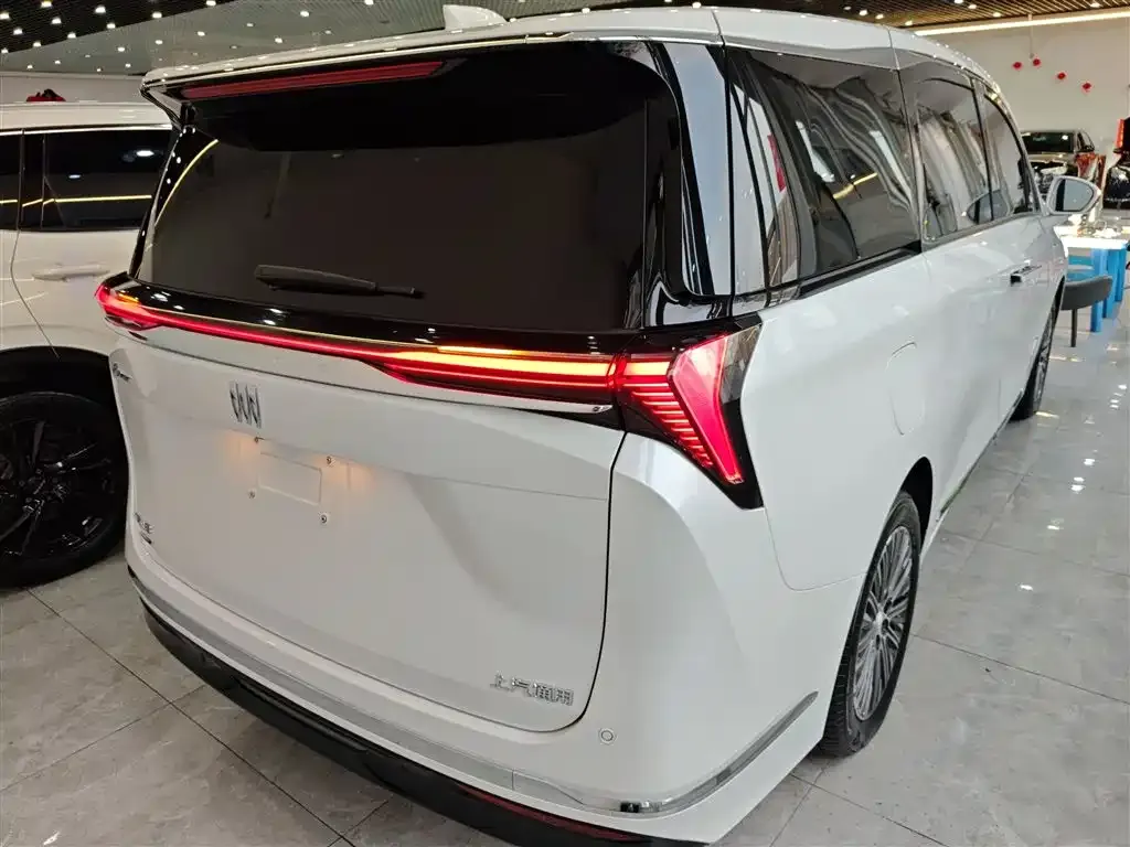 Buick GL8 Hybrid — фото 7
