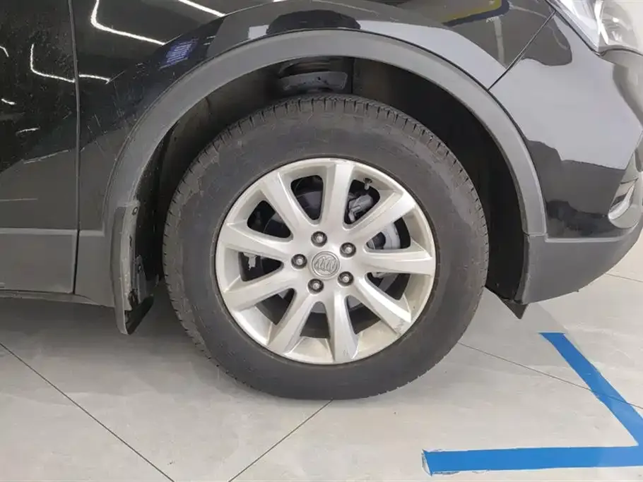 Buick Envision Plus — фото 6