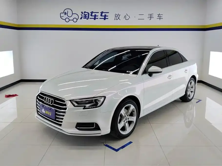 Audi A3 — фото 1