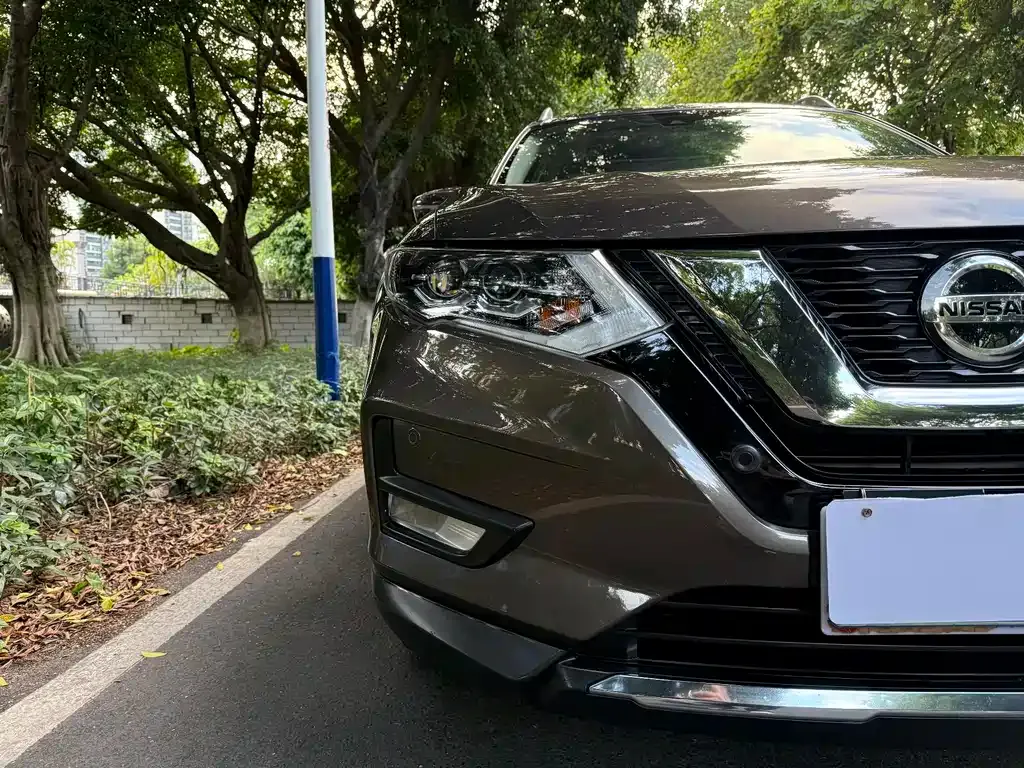 Nissan X-Trail — фото 10