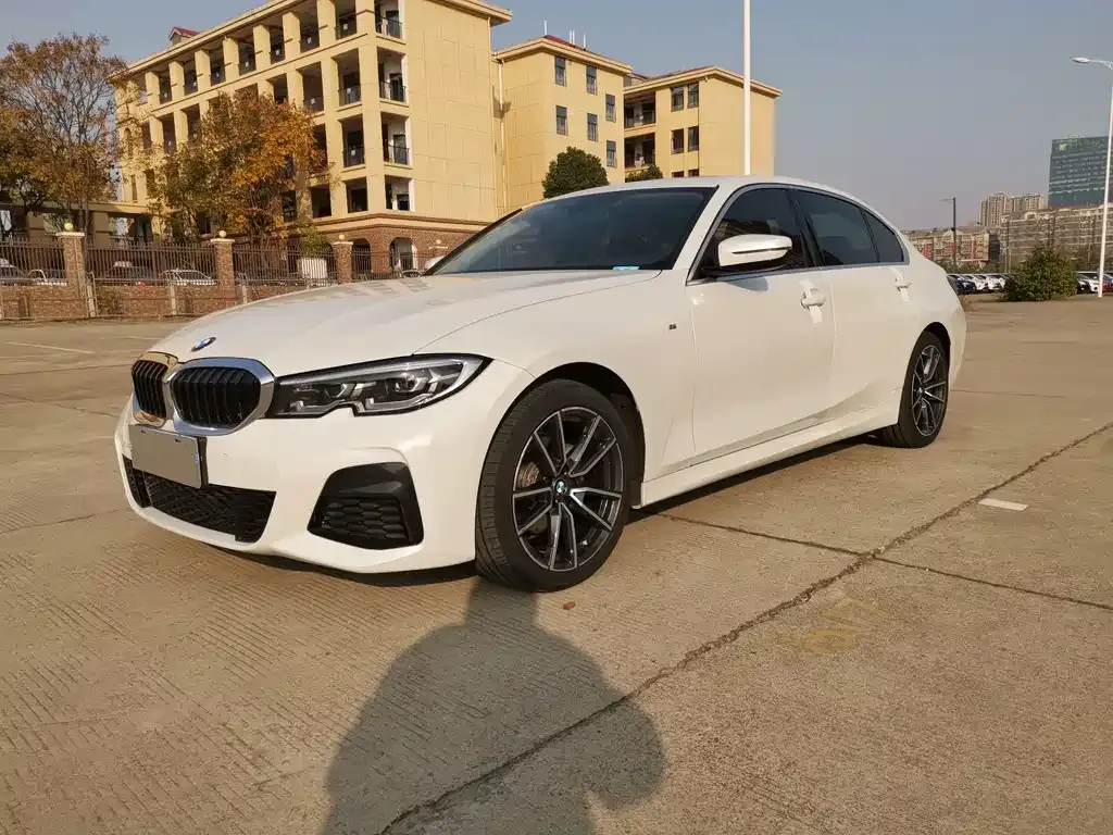 BMW 3 Series — фото 1
