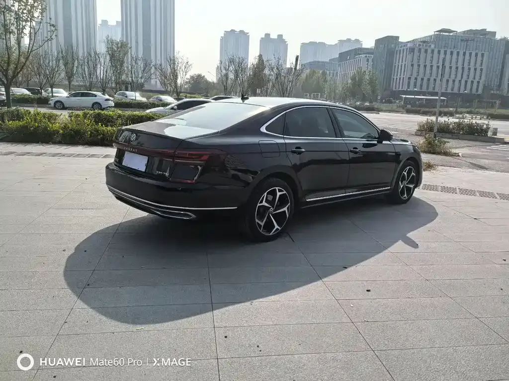 Volkswagen Passat — фото 7