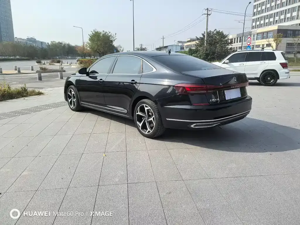 Volkswagen Passat — фото 8