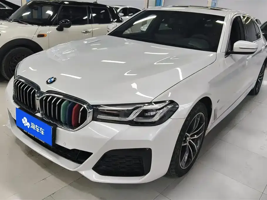 BMW 5 Series — фото 1