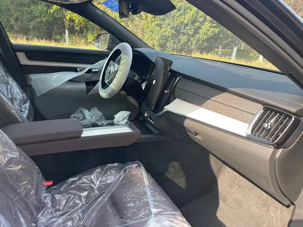 Volvo S90 — фото 10