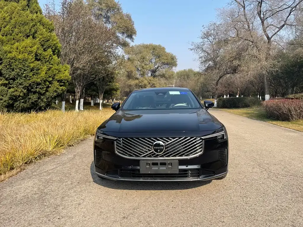 Volvo S90 — фото 2