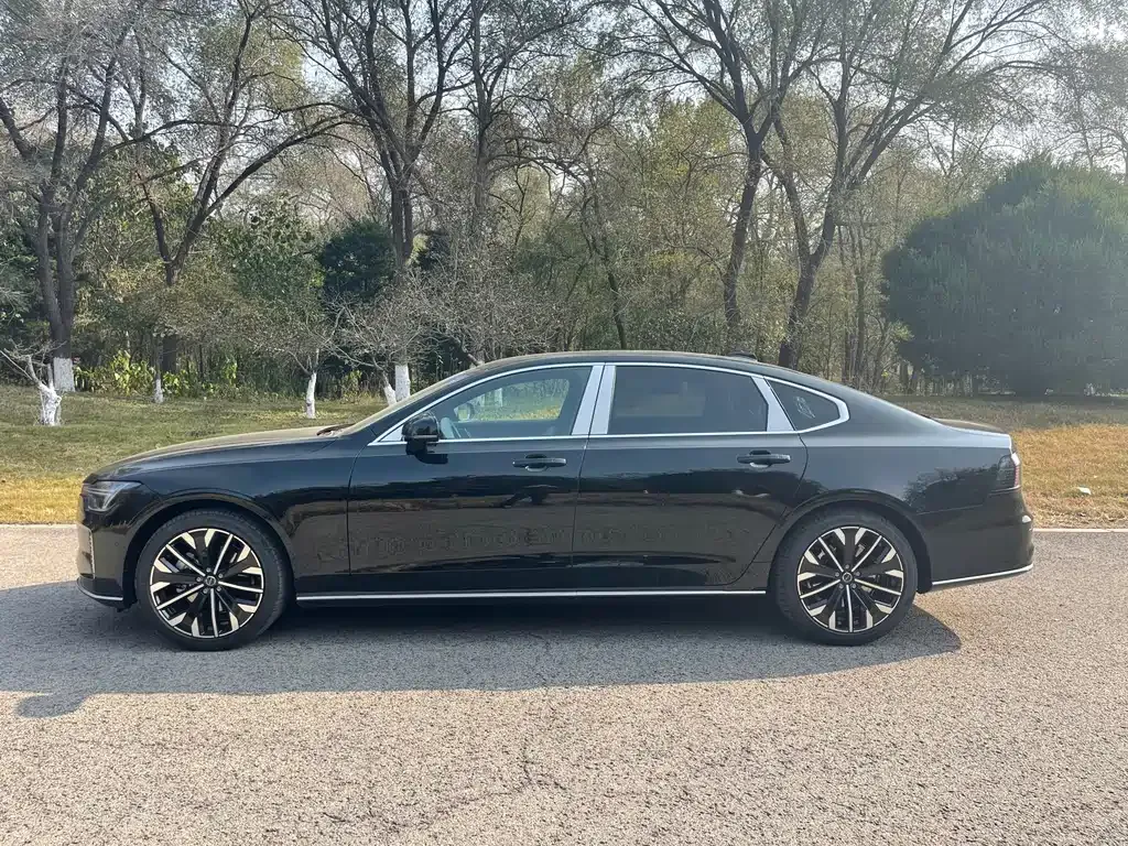 Volvo S90 — фото 3