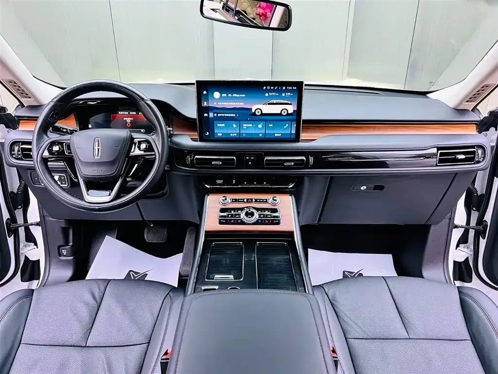 Lincoln Aviator — фото 9