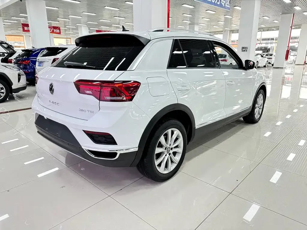 Volkswagen T-Roc — фото 5