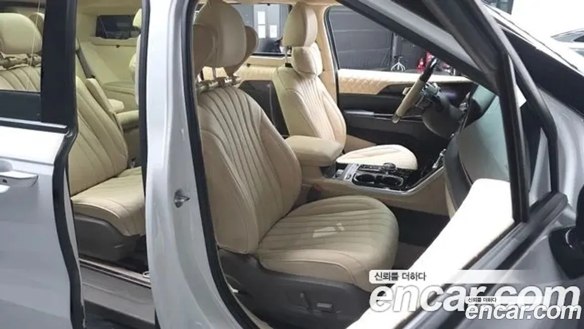 Kia Carnival — фото 10