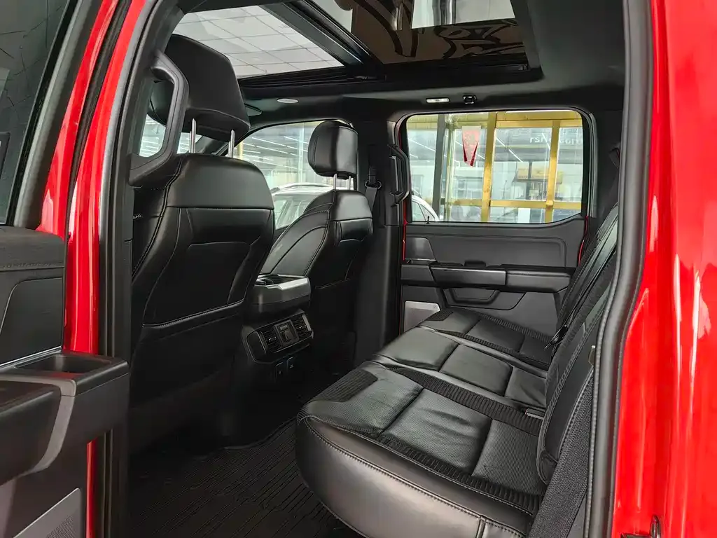 Ford F-150 Raptor — фото 8