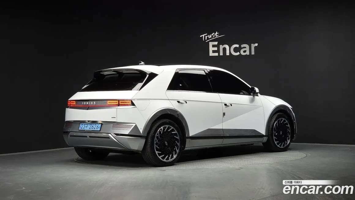 Hyundai Ioniq5 — фото 2