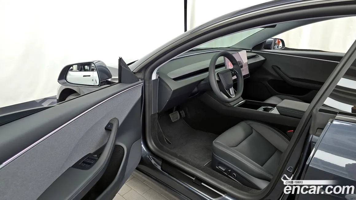 Tesla Model 3 — фото 10