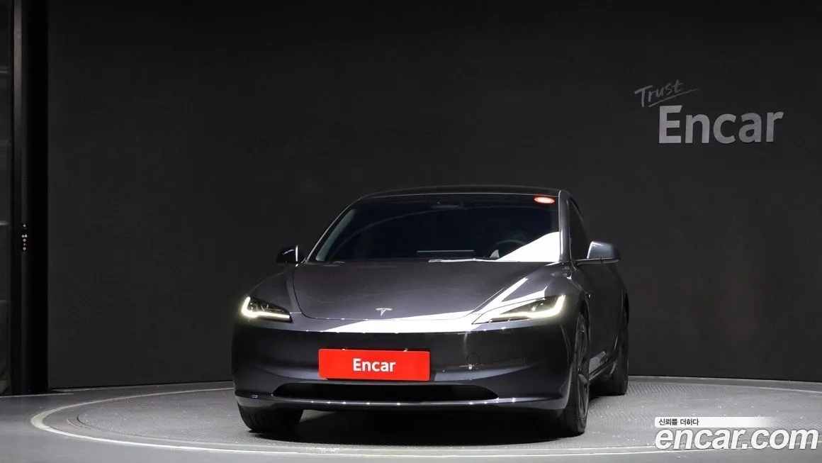 Tesla Model 3 — фото 3