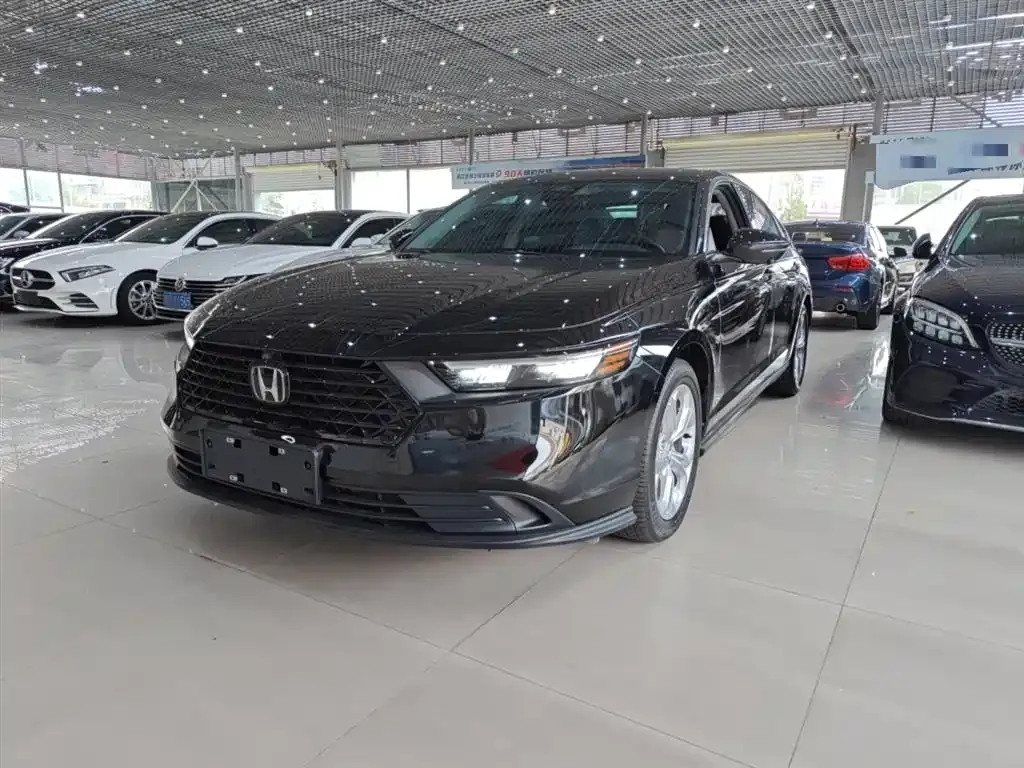 Honda Accord — фото 1