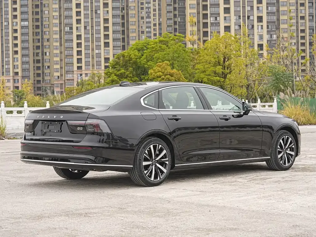 Volvo S90 — фото 4