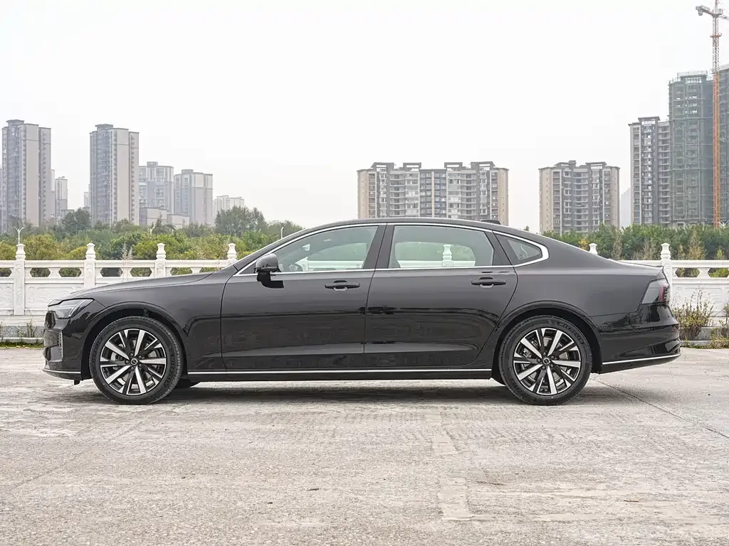 Volvo S90 — фото 7