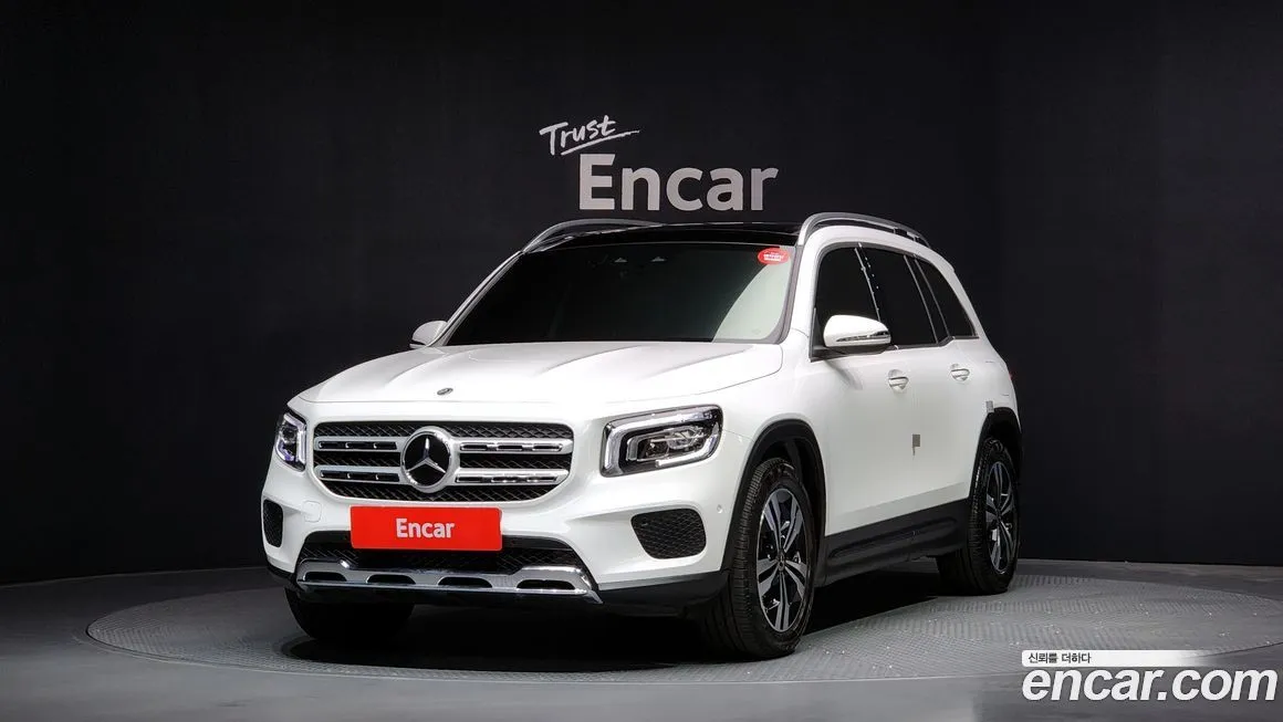 Mercedes-Benz GLB-Class — фото 1