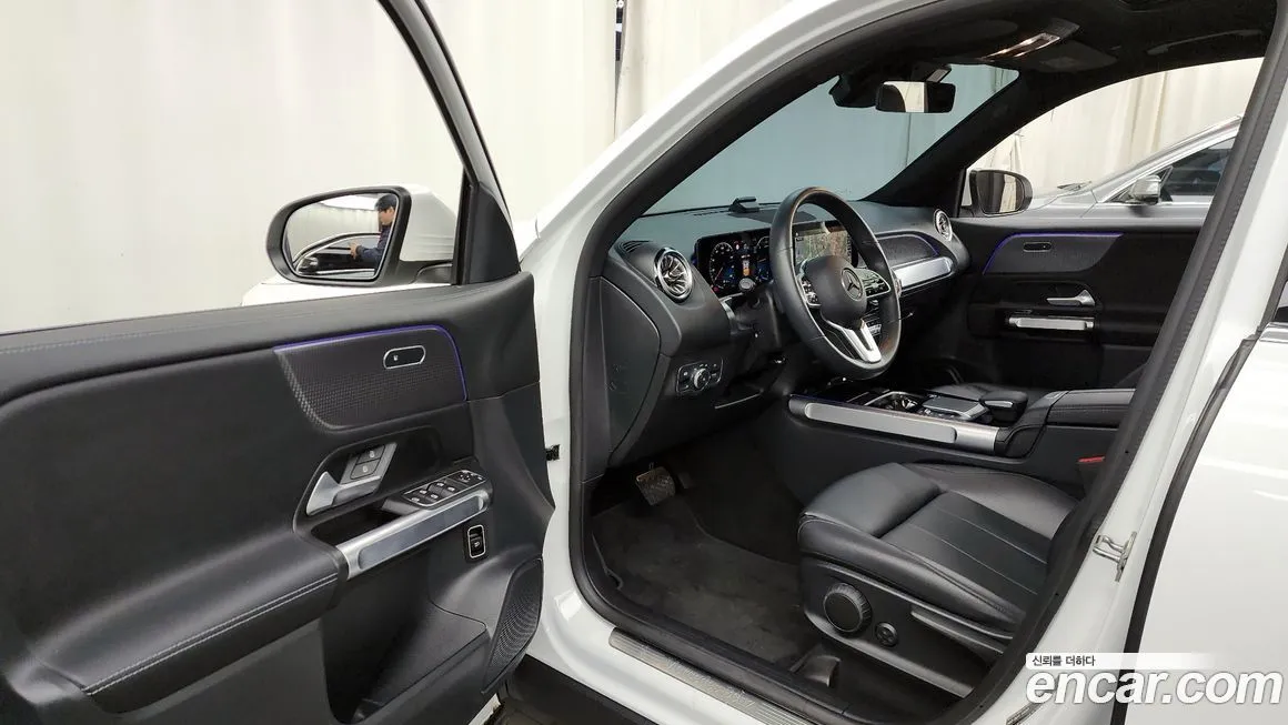 Mercedes-Benz GLB-Class — фото 10