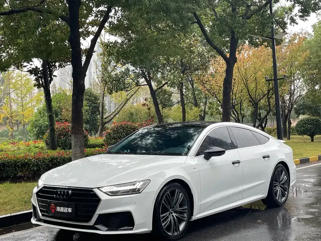 Audi A7 — фото 1