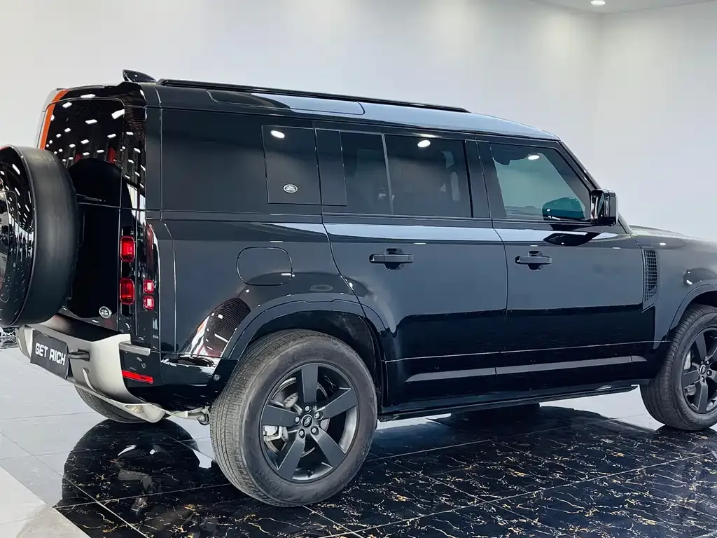 Land Rover Defender — фото 9