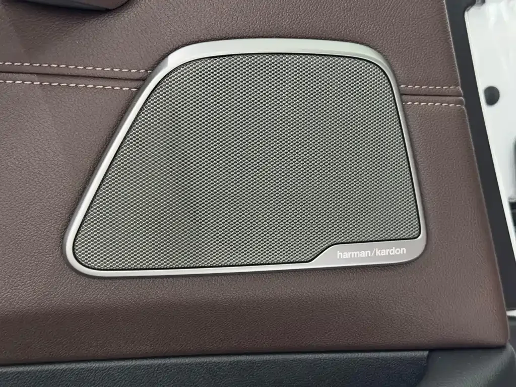 BMW 5 Series — фото 10