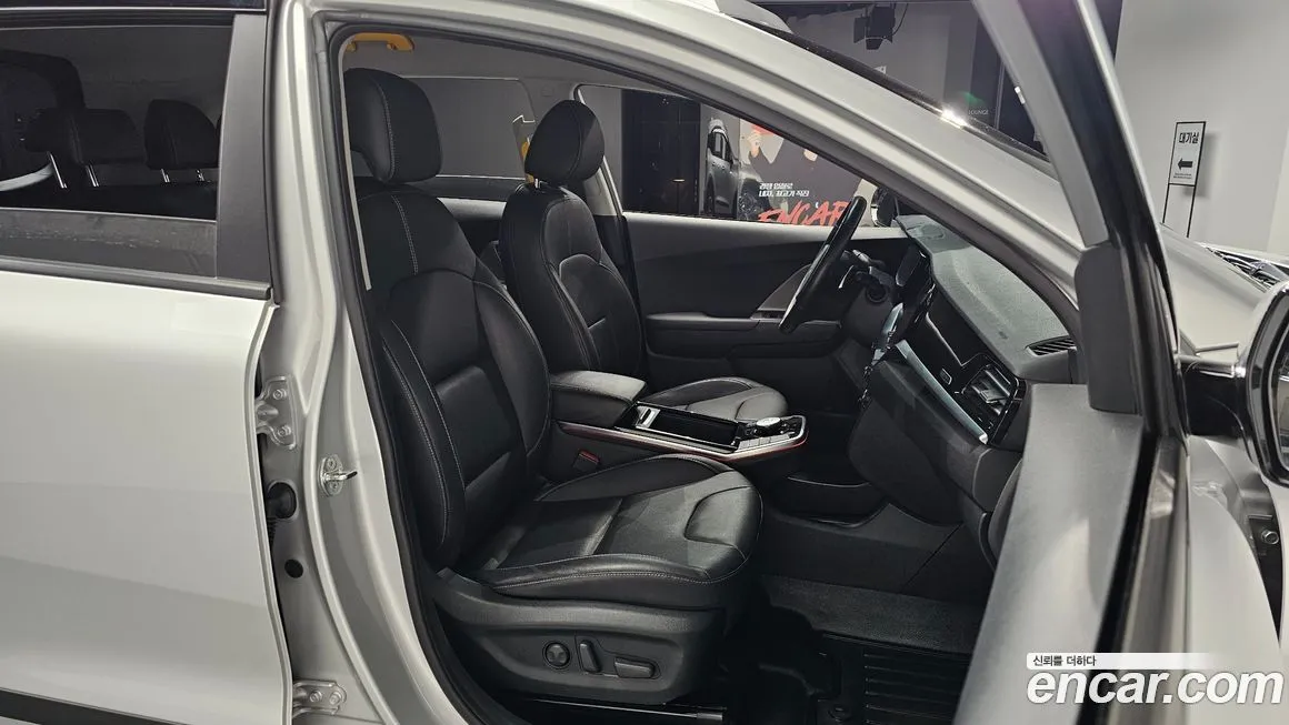Kia Niro — фото 10