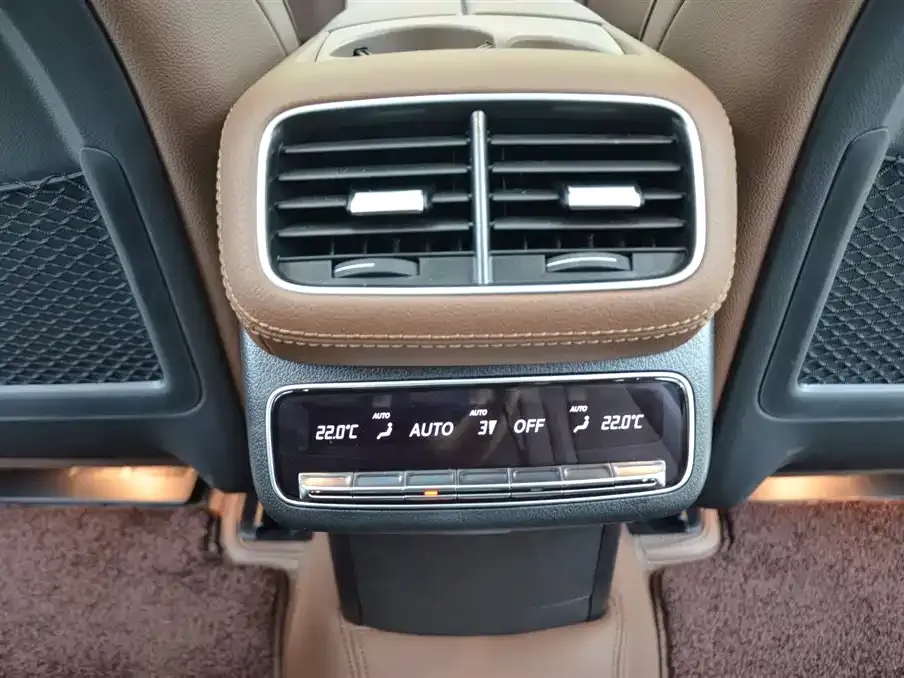 Mercedes-Benz GLE — фото 10