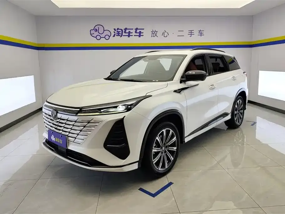 Changan CS75PLUS — фото 1
