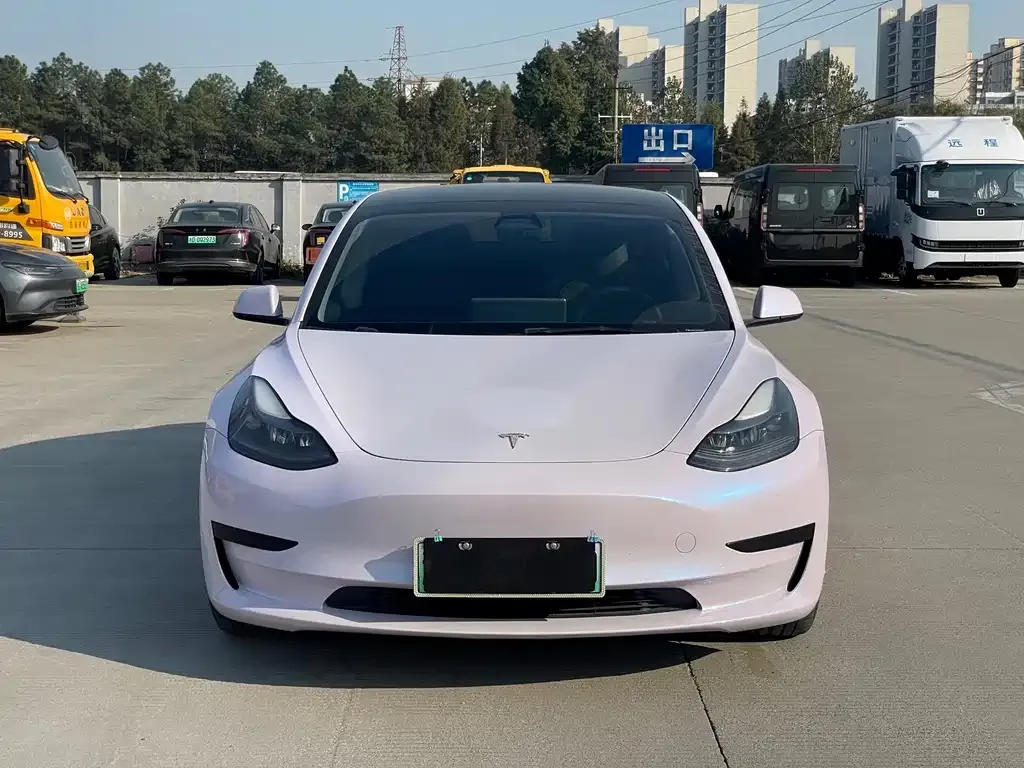 Tesla Model 3 — фото 2
