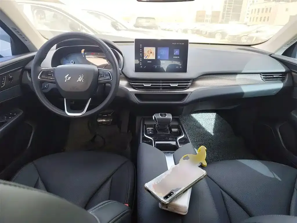 Hongqi E-QM5 — фото 10